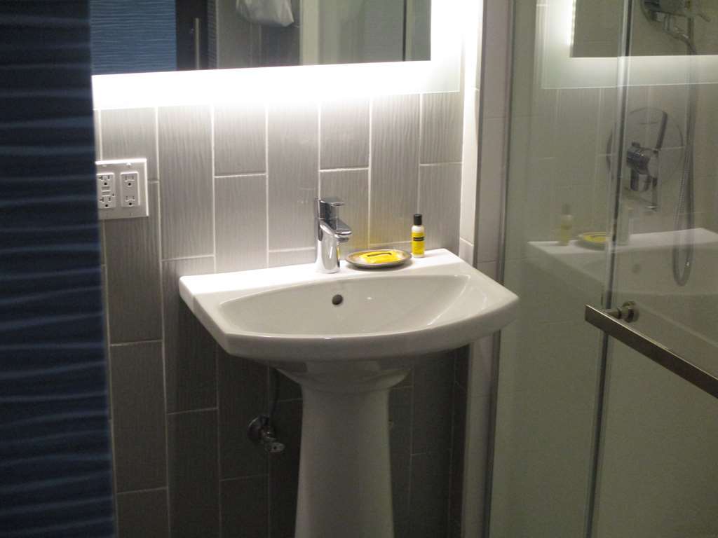Glo Best Western Brooklyn Nyc New York Bilik gambar